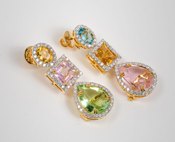 14K Gold Chandelier Earrings With 2.53c Diamonds & 36 Interchangeable 3.66 Carat Oval Cut Gemstones - Image 4