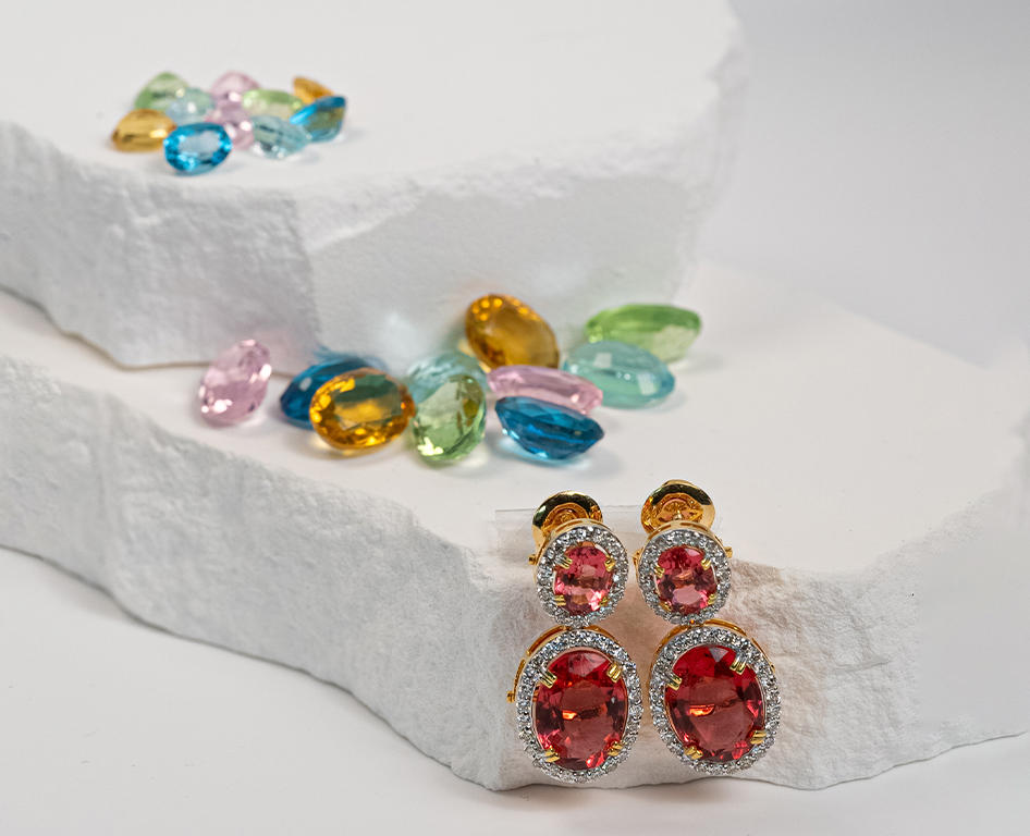 14K Gold Dangle Earrings With 1.52c Diamonds & 24 Interchangeable 3.47 Carat Oval Cut Gemstones
